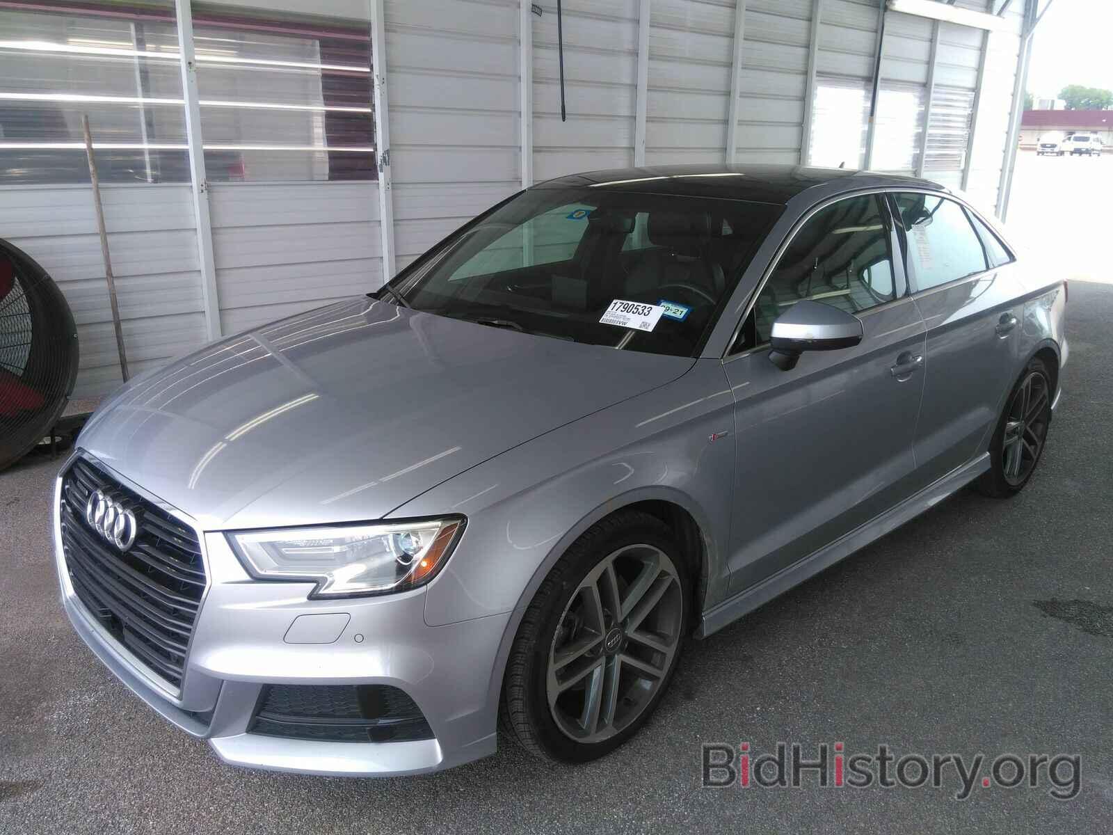 Photo WAUJ8GFFXJ1022985 - Audi A3 Sedan 2018