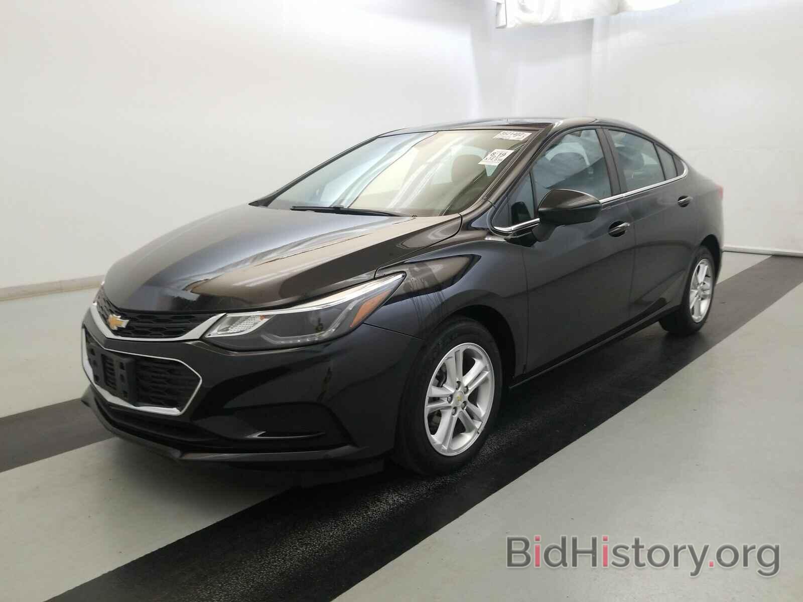 Photo 1G1BE5SM8H7115383 - Chevrolet Cruze 2017