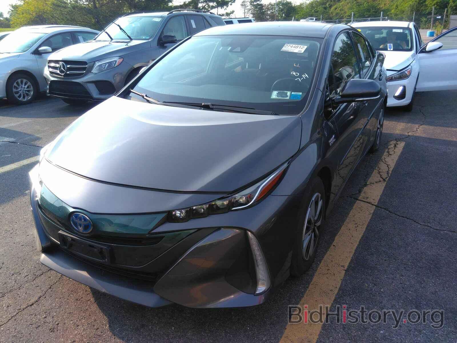 Photo JTDKARFP6J3082136 - Toyota Prius Prime 2018