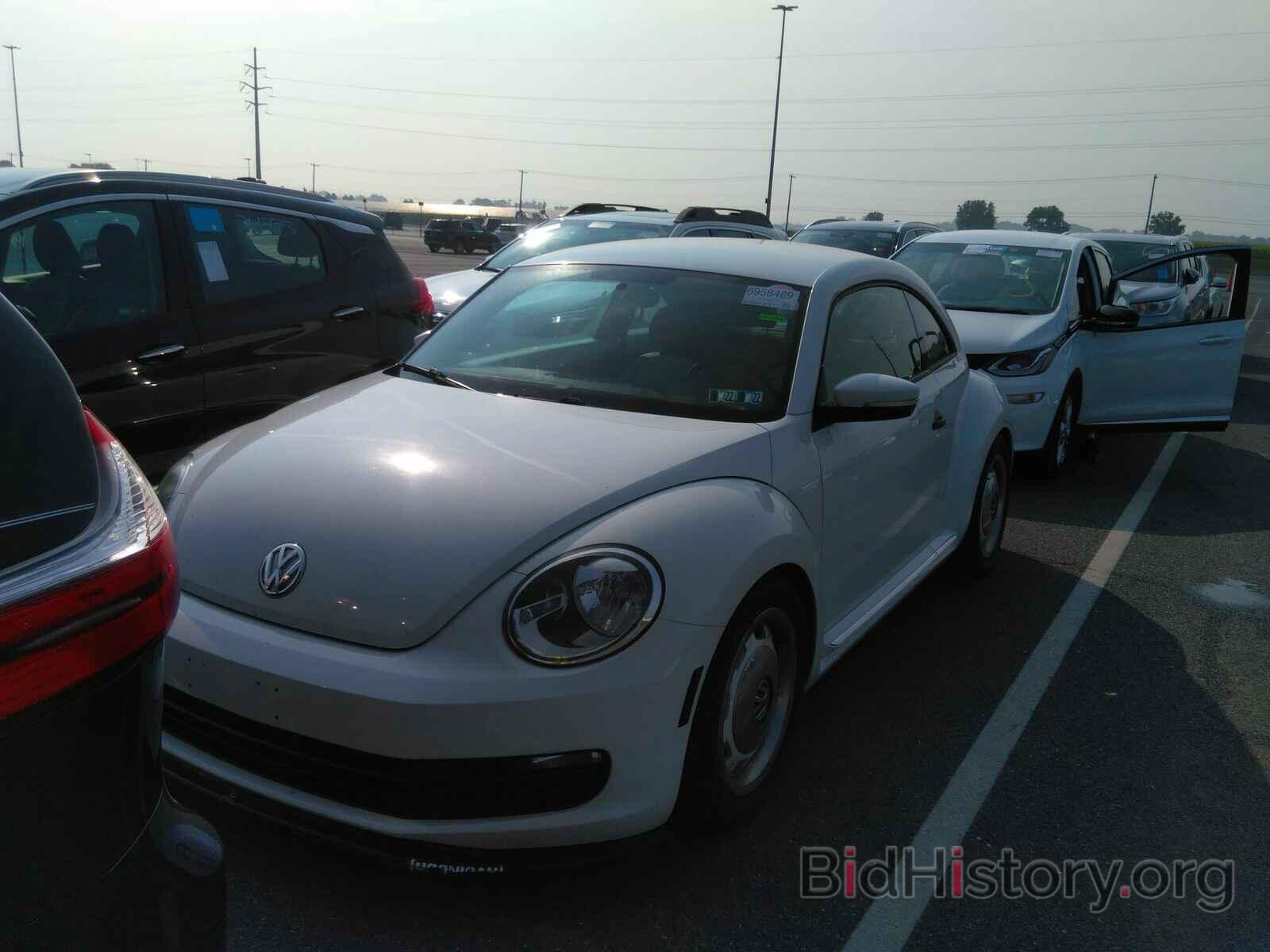 Photo 3VWF17AT2FM602829 - Volkswagen Beetle Coupe 2015