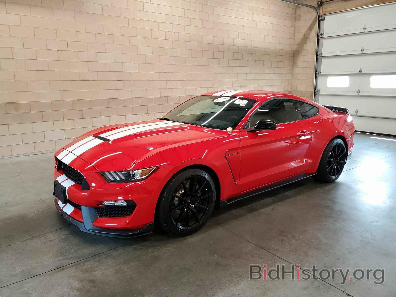 Photo 1FA6P8JZ8J5502329 - Ford Mustang 2018