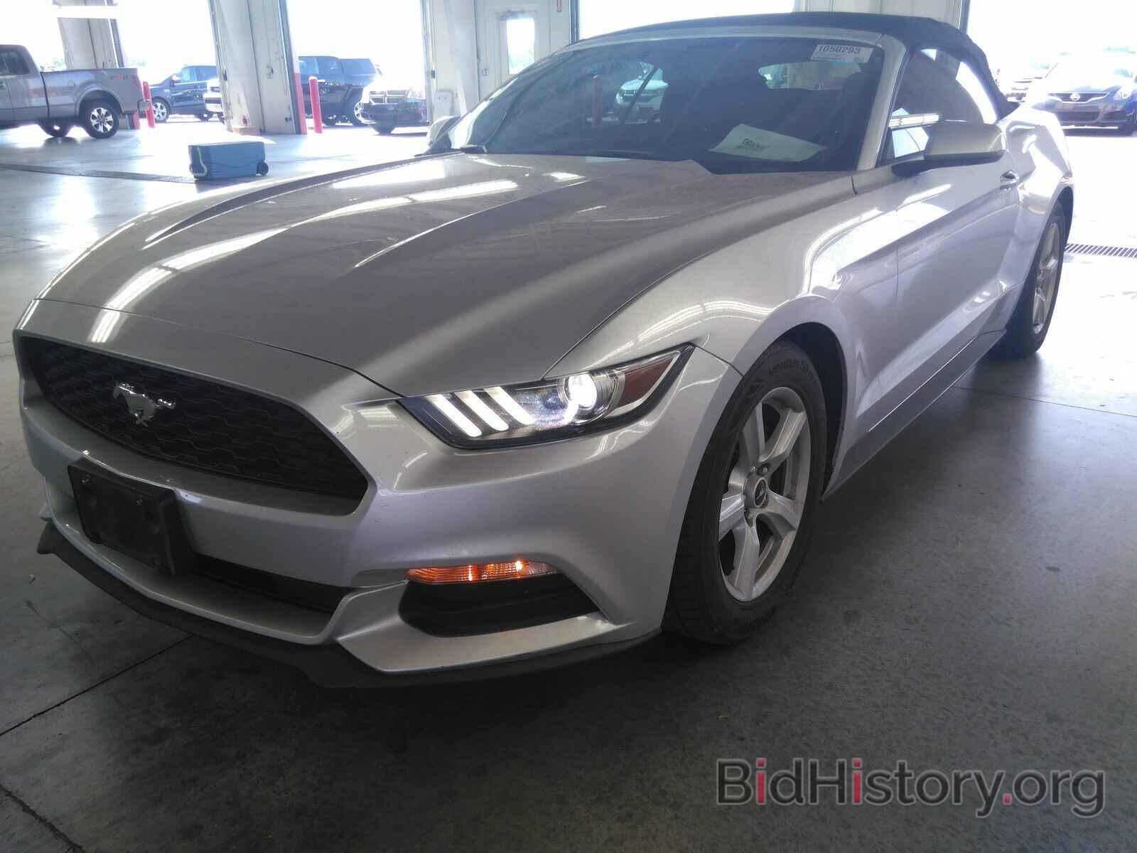 Photo 1FATP8EM8F5386820 - Ford Mustang 2015
