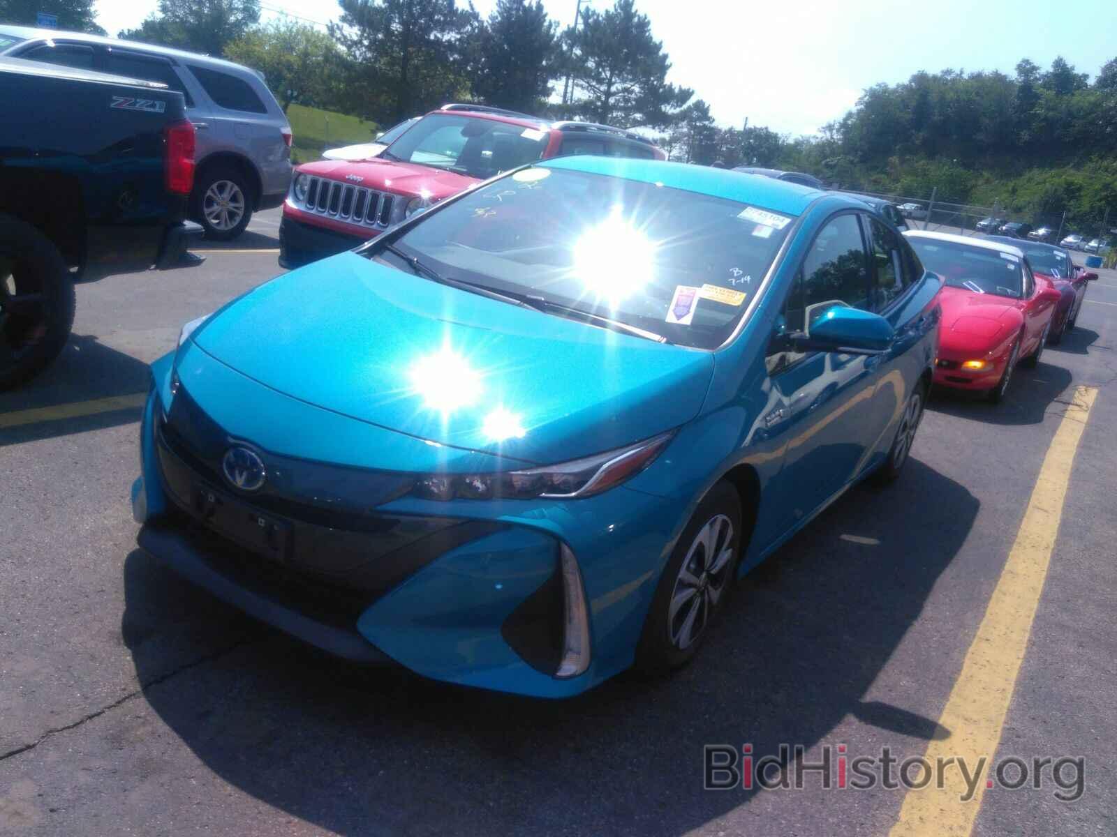 Фотография JTDKARFP8J3103844 - Toyota Prius Prime 2018