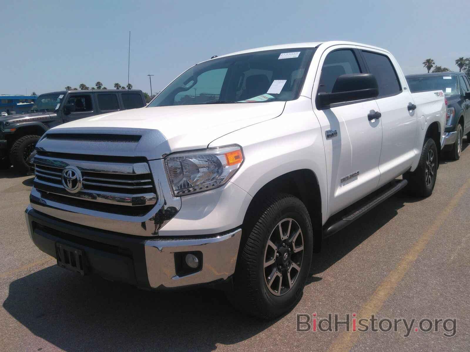 Photo 5TFDY5F16HX646332 - Toyota Tundra 4WD 2017