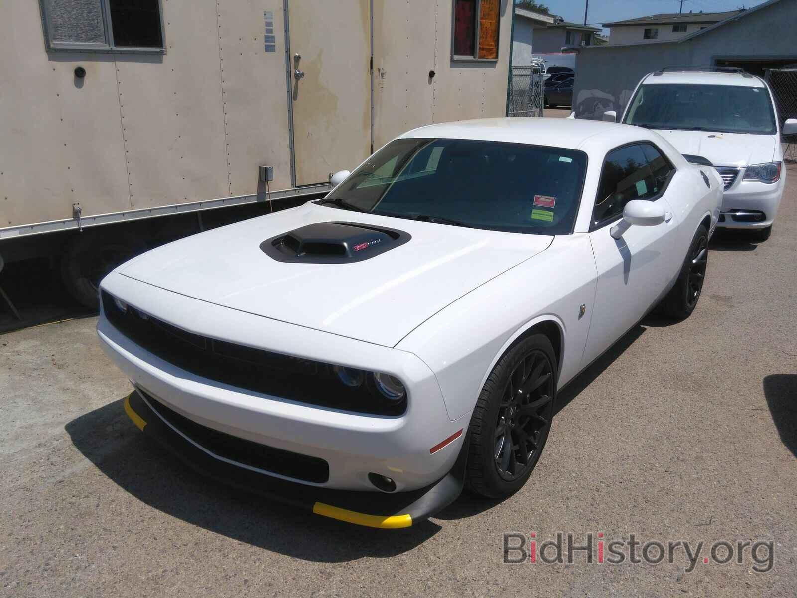 Фотография 2C3CDZFJ6JH209556 - Dodge Challenger 2018