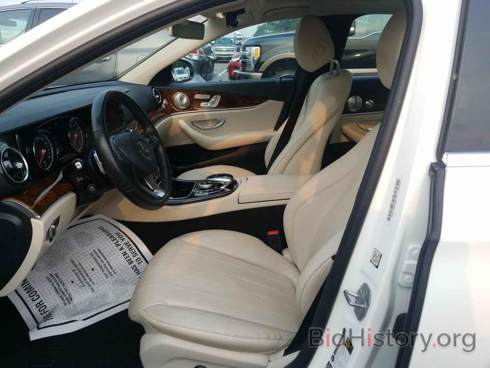 Photo WDDZF4KB6JA331775 - Mercedes-Benz E-Class 2018