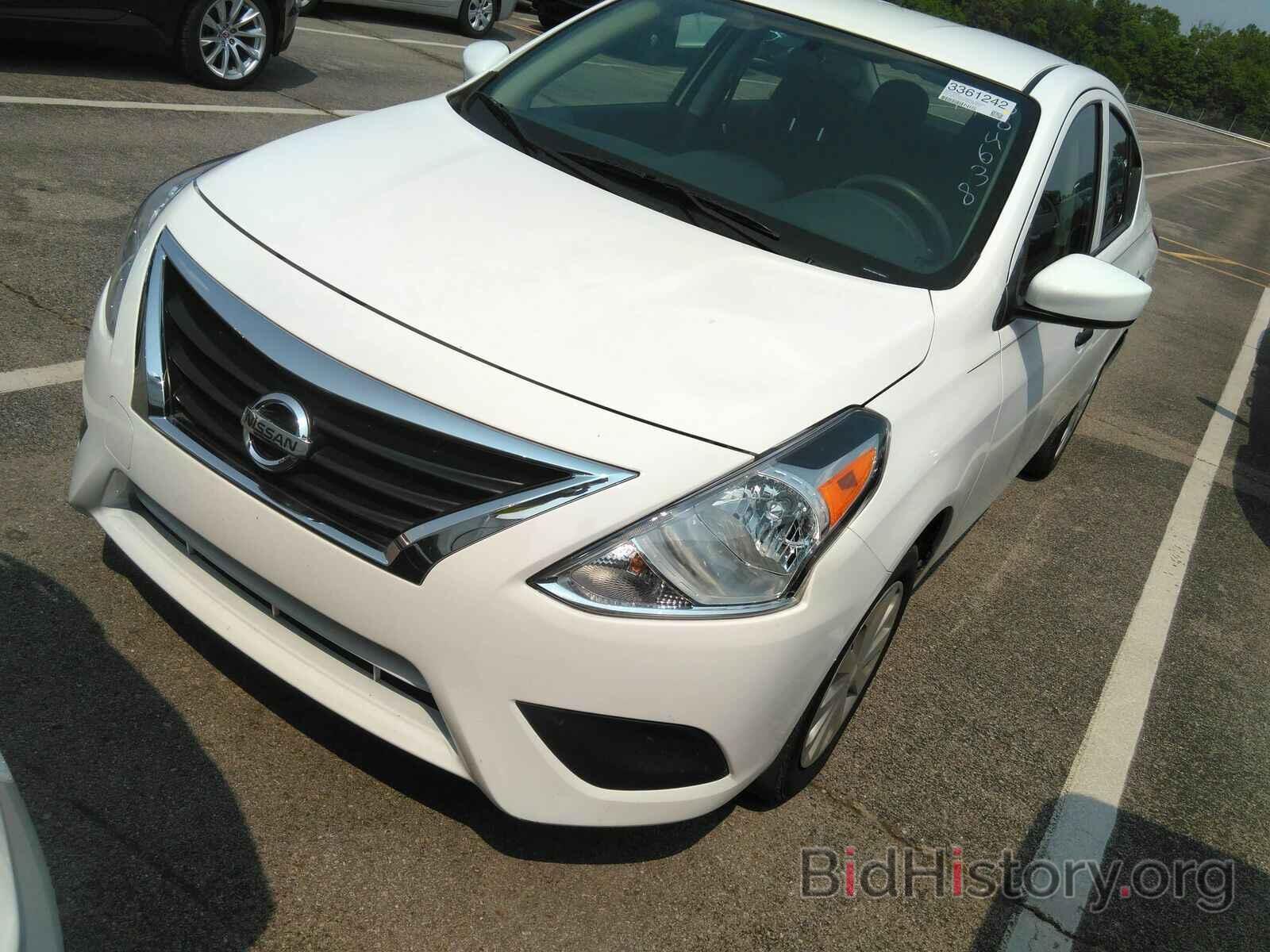 Photo 3N1CN7AP3JL884638 - Nissan Versa Sedan 2018