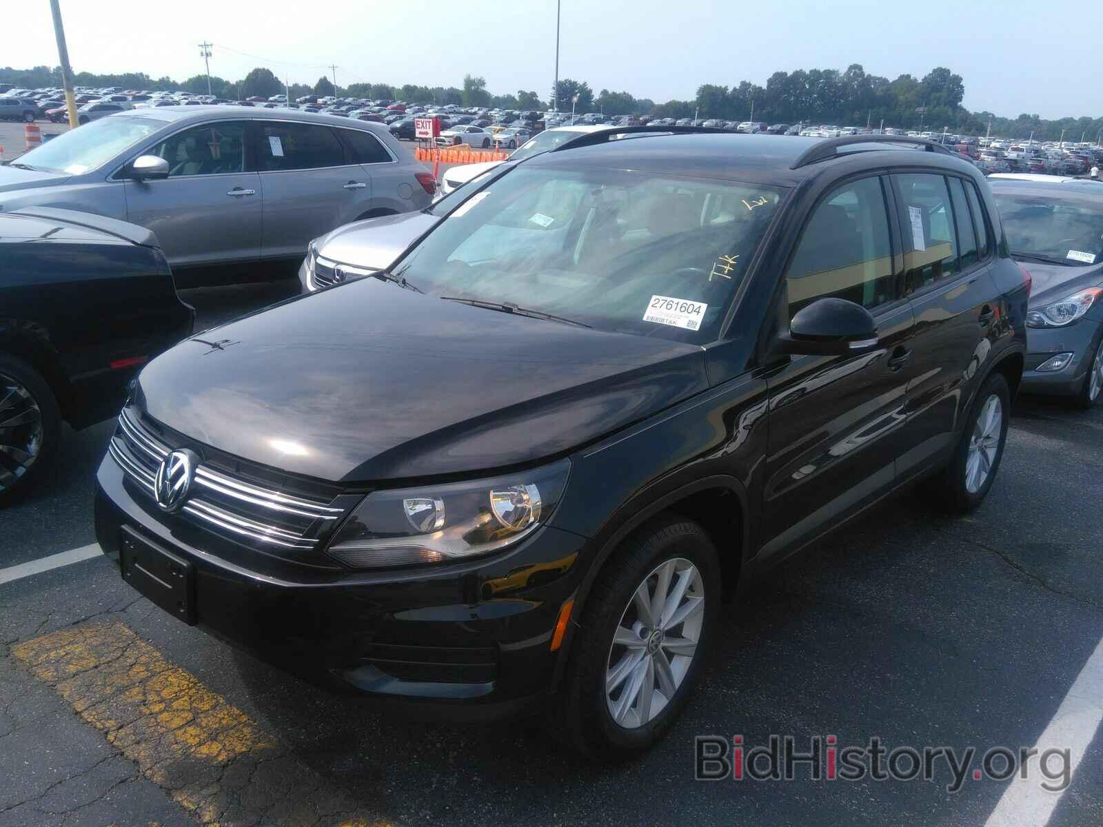 Photo WVGAV7AX8HK046195 - Volkswagen Tiguan Limited 2017