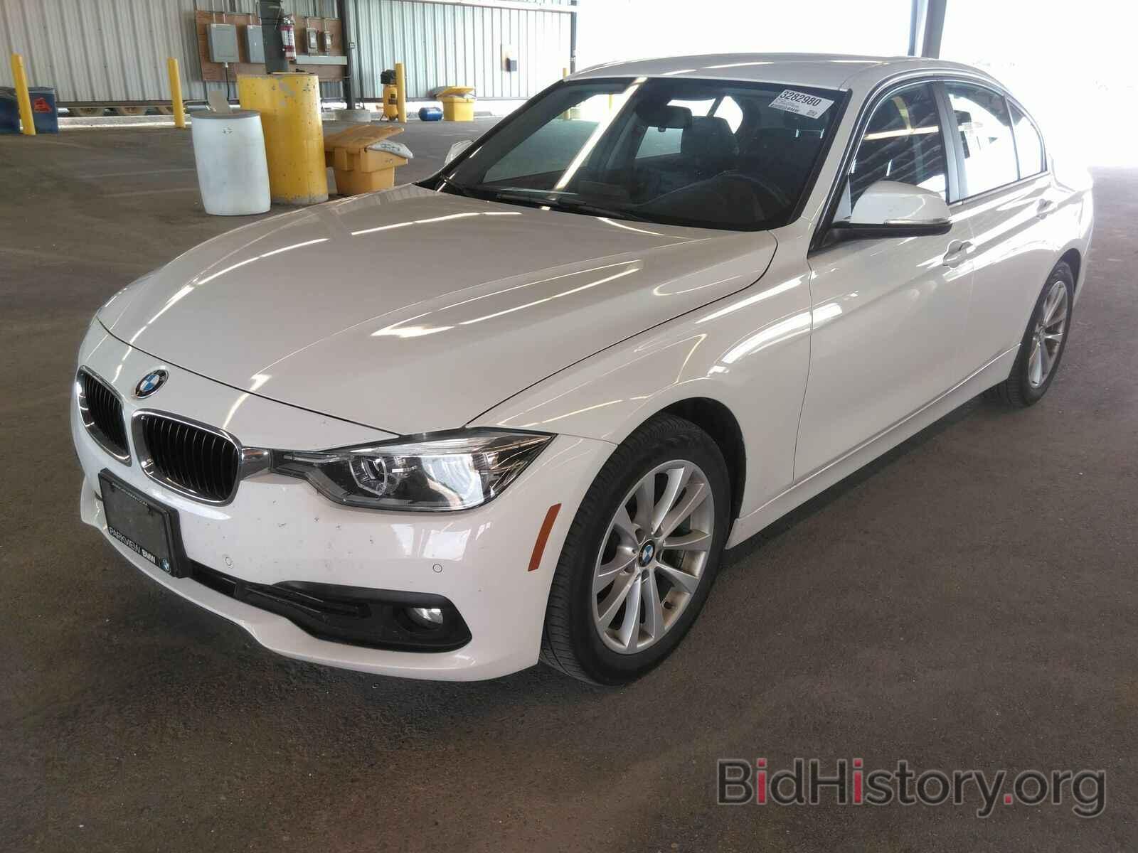 Фотография WBA8A3C33HK692808 - BMW 3 Series 2017