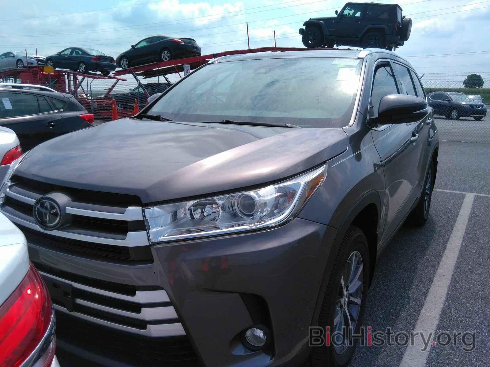 Photo 5TDJZRFH5KS589512 - Toyota Highlander 2019