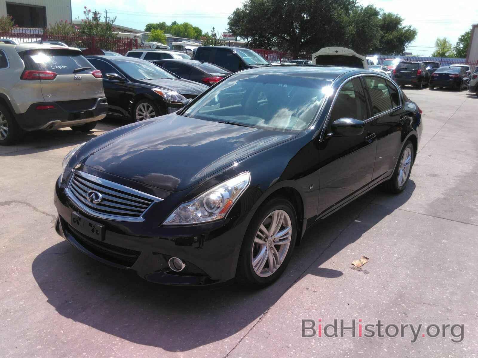 Photo JN1CV6AR2FM522437 - INFINITI Q40 2015