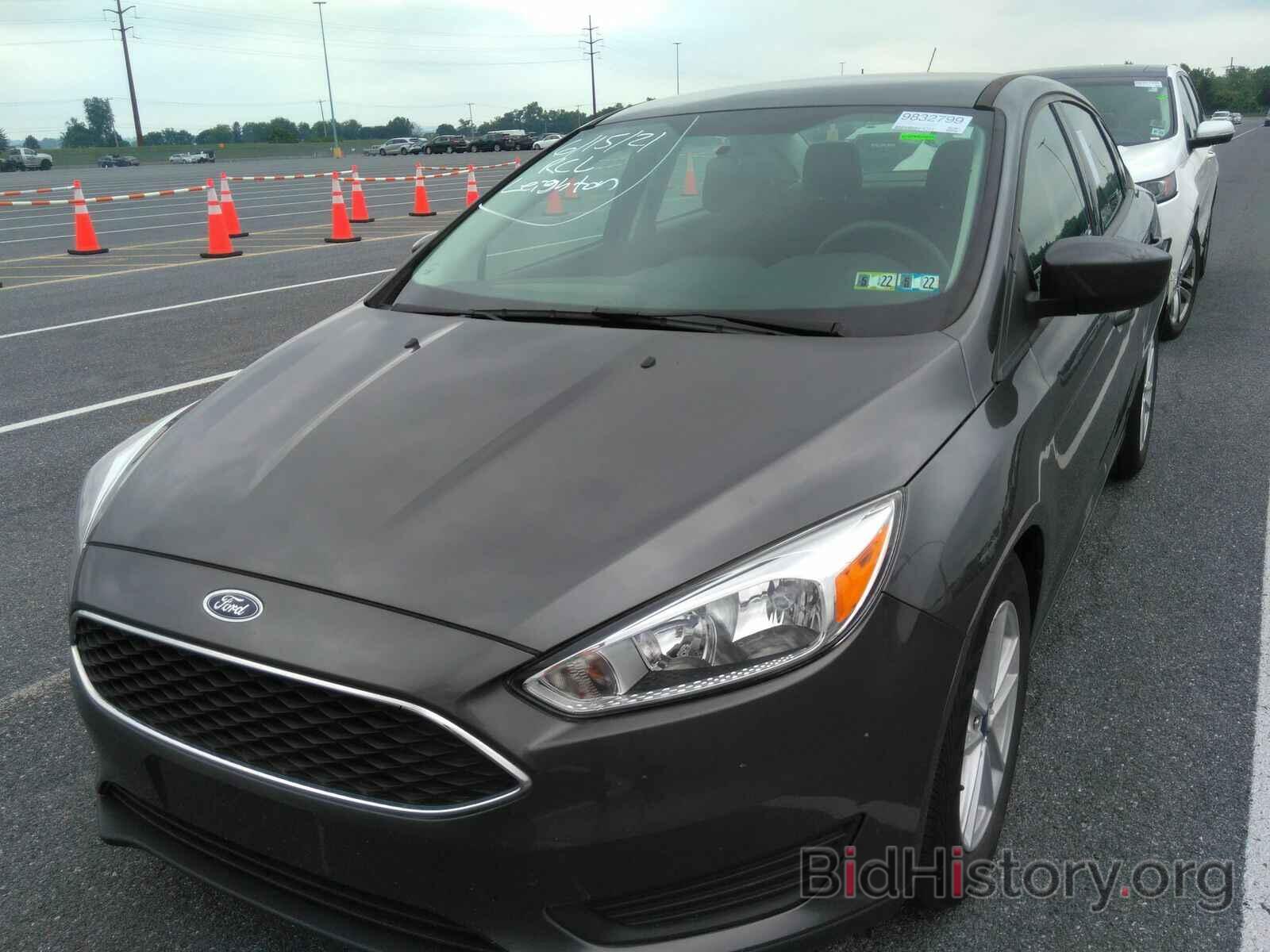 Photo 1FADP3F27JL202380 - Ford Focus SE 2018