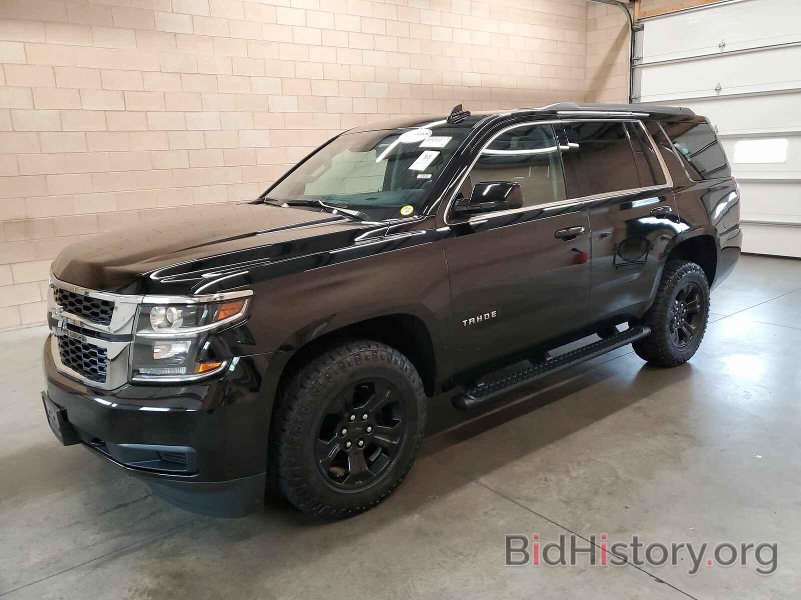 Photo 1GNSKAKC7KR374482 - Chevrolet Tahoe 2019