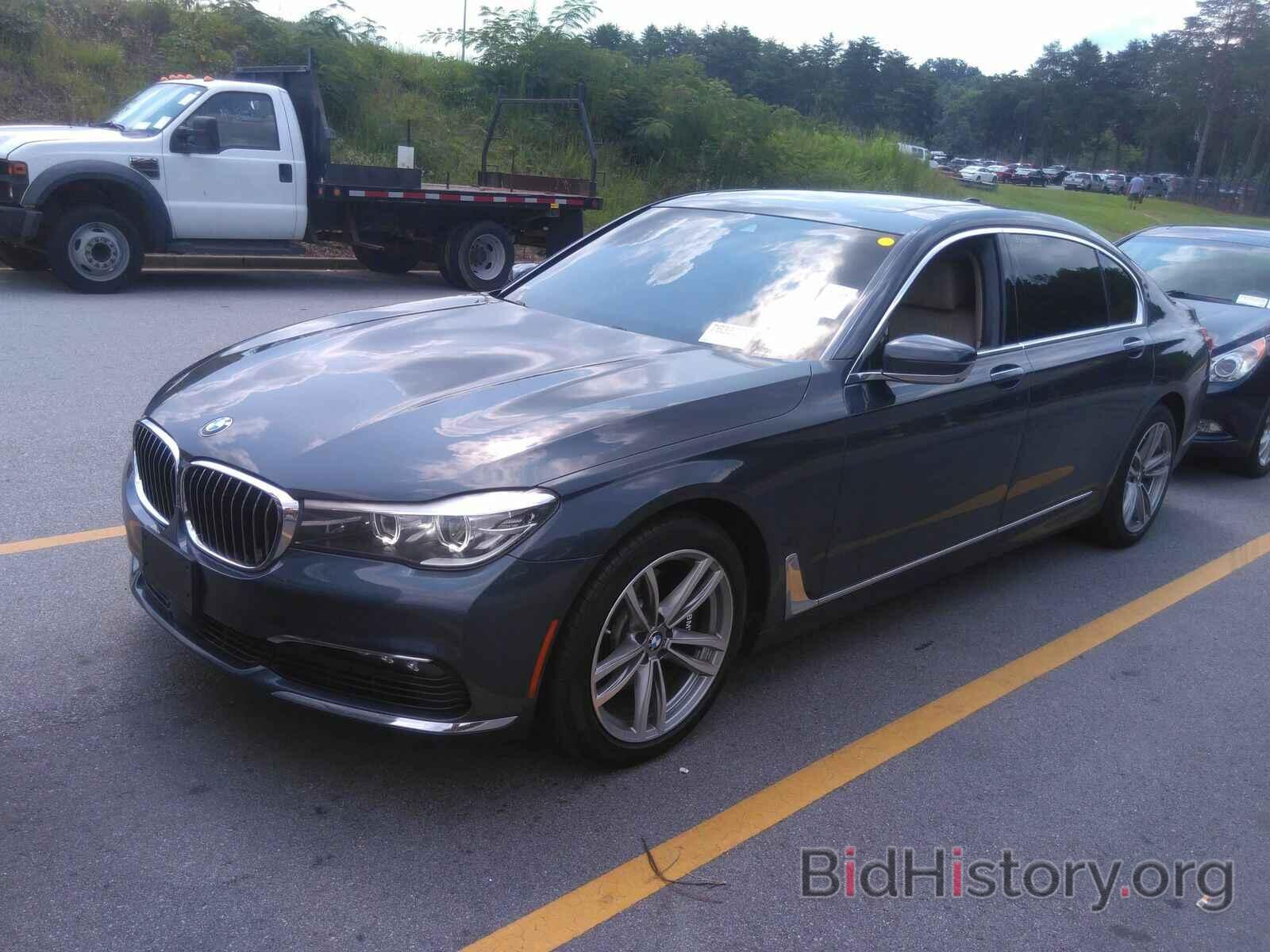 Photo WBA7E2C55GGD99976 - BMW 7 Series 2016