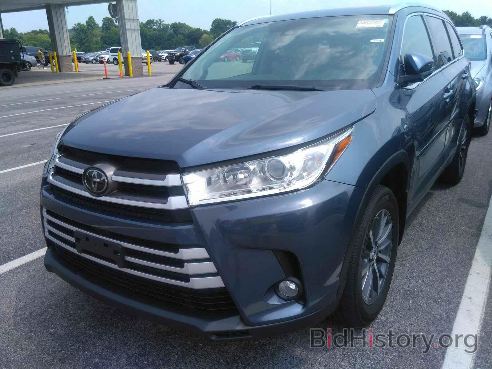 Photo 5TDJZRFH8JS849027 - Toyota Highlander 2018