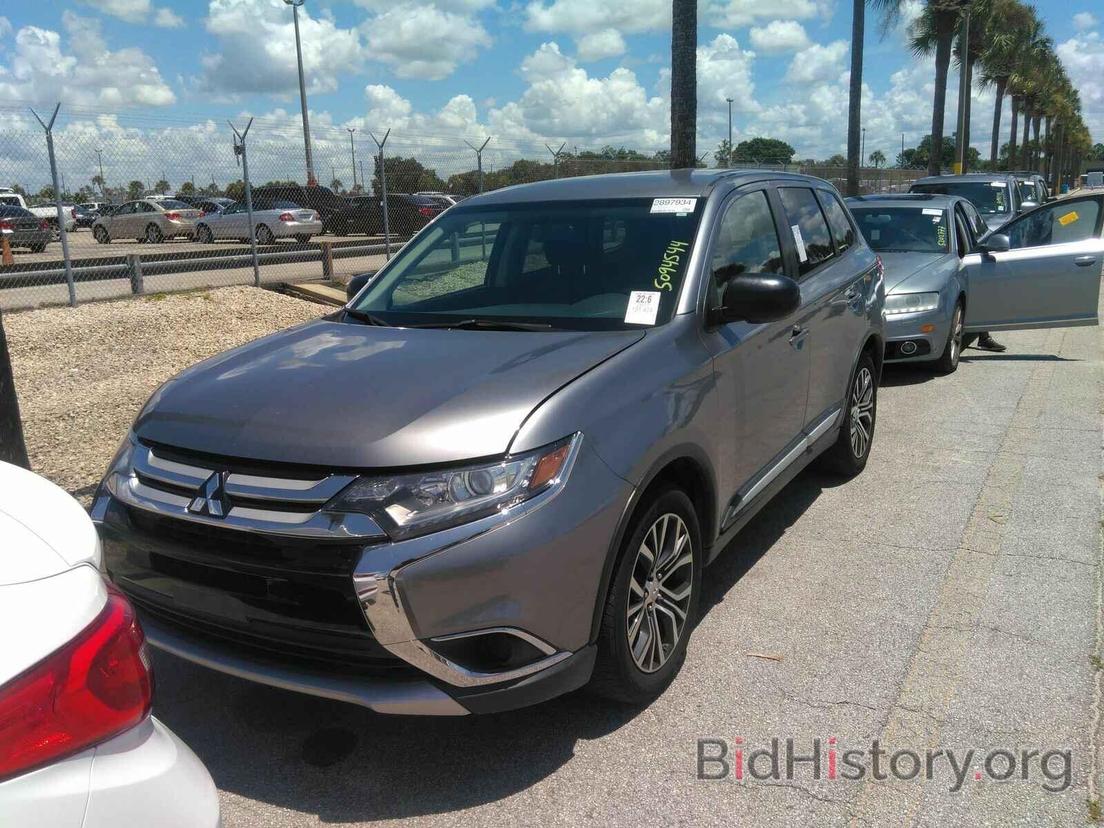 Photo JA4AD2A33HZ010567 - Mitsubishi Outlander 2017