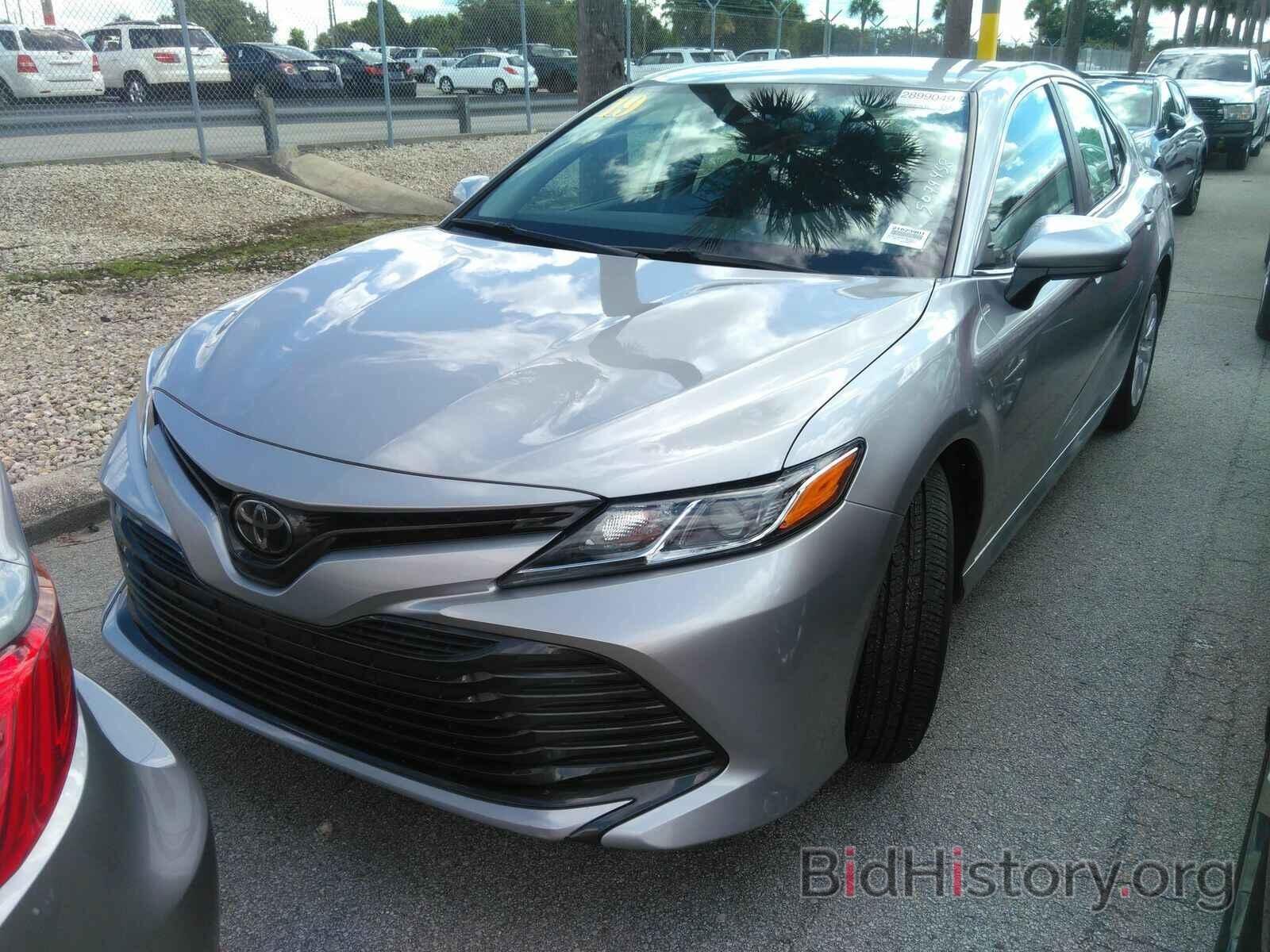 Photo 4T1B11HK9KU682207 - Toyota Camry LE 2019