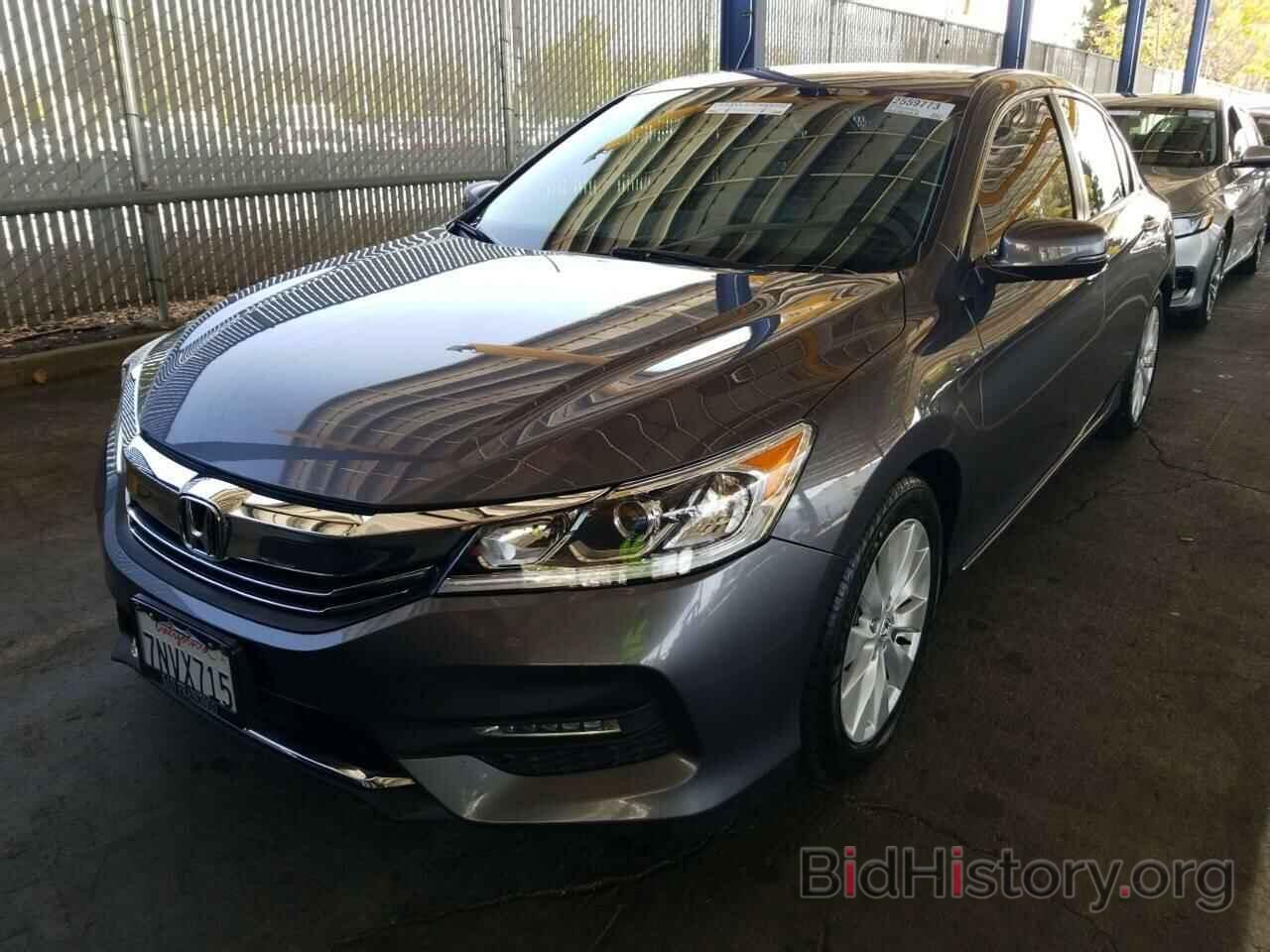 Photo 1HGCR2F75GA052796 - Honda Accord Sedan 2016