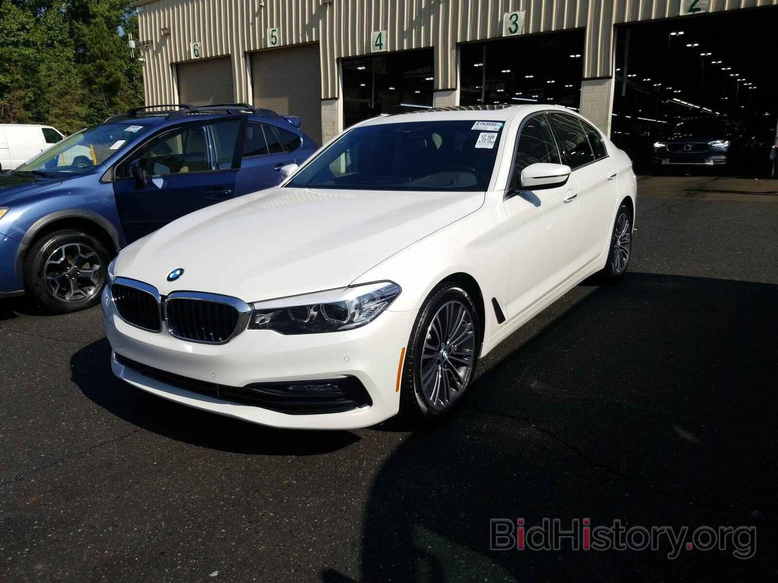 Photo WBAJA5C51JWA39765 - BMW 5 Series 2018