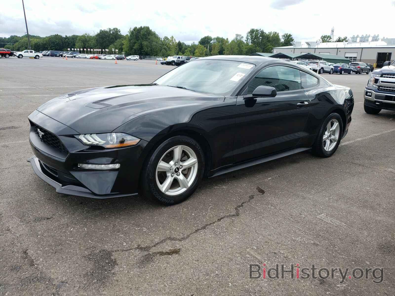 Photo 1FA6P8TH3J5100772 - Ford Mustang 2018