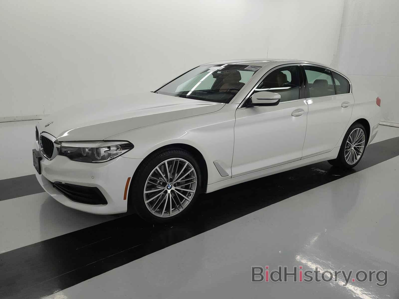 Photo WBAJA5C56KWW06292 - BMW 5 Series 2019