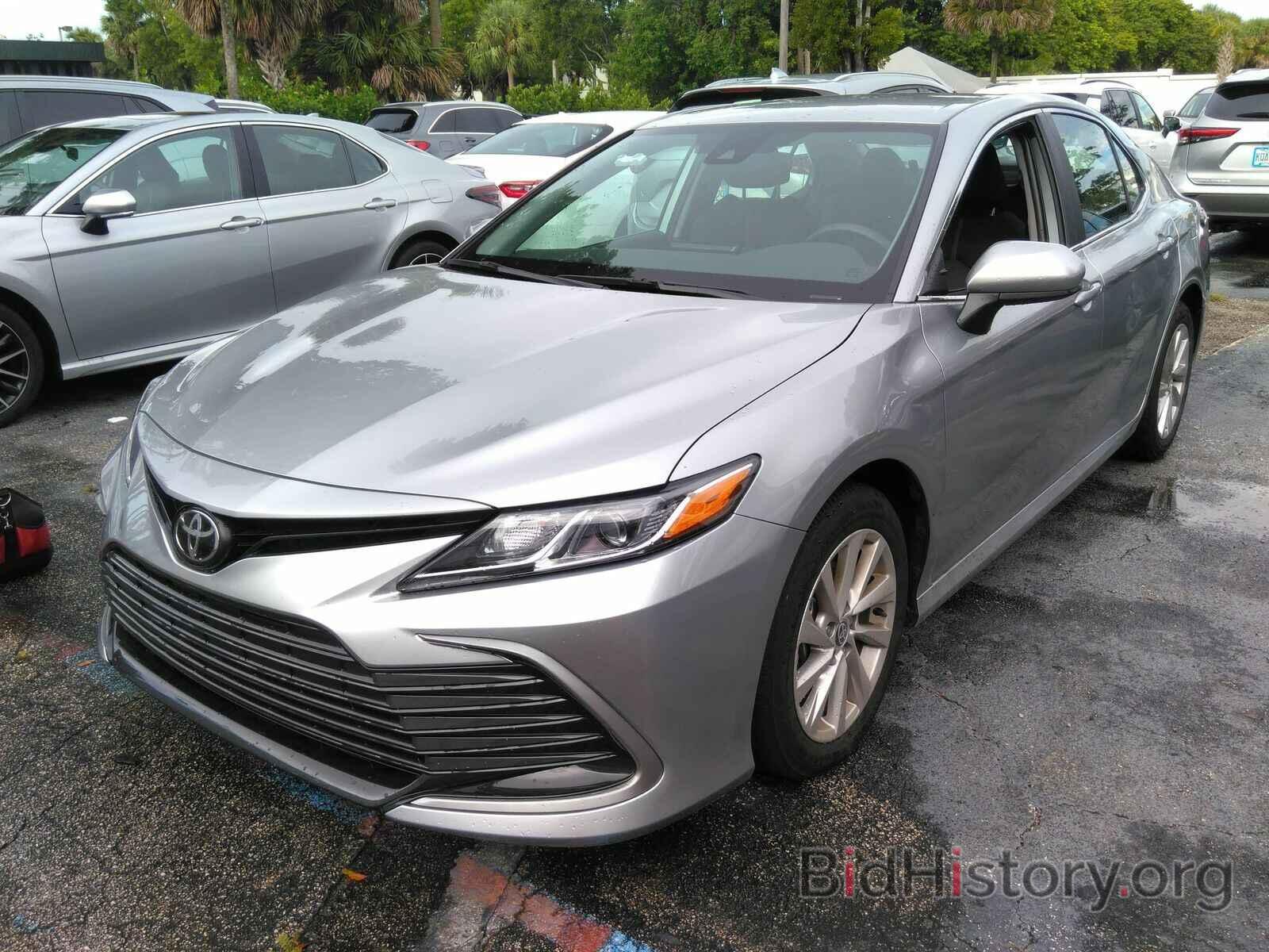 Photo 4T1C11AK9MU539811 - Toyota Camry LE 2021