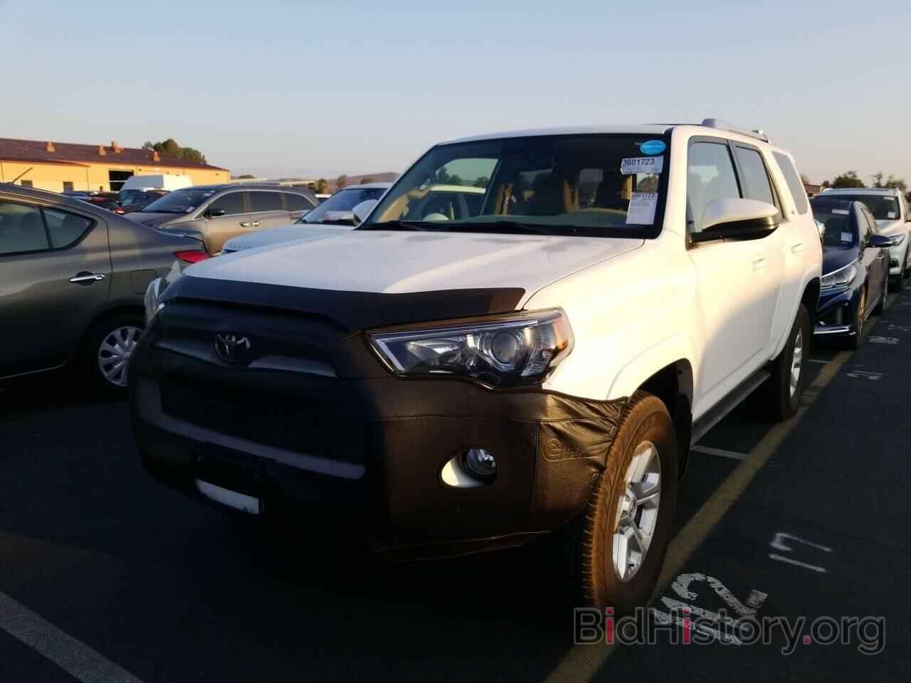 Фотография JTEBU5JR0J5516348 - Toyota 4Runner SR5 2018