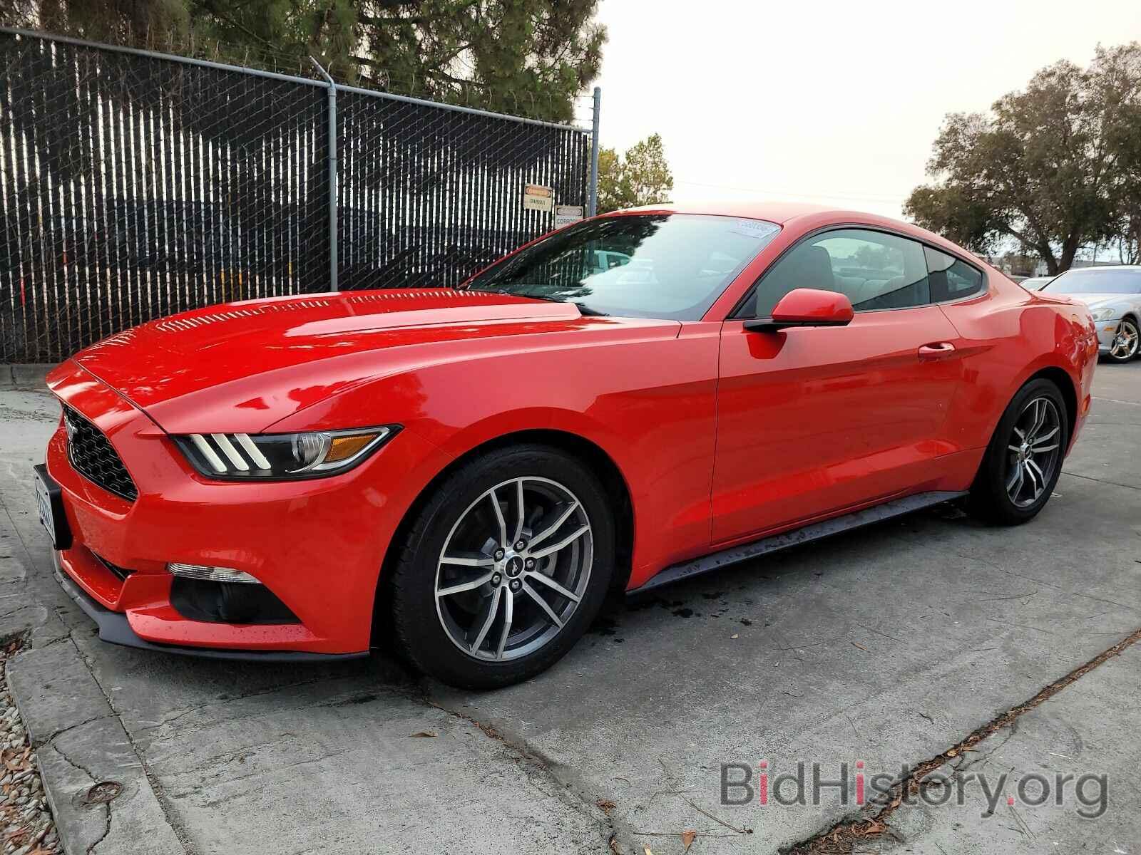 Photo 1FA6P8TH3G5269084 - Ford Mustang 2016