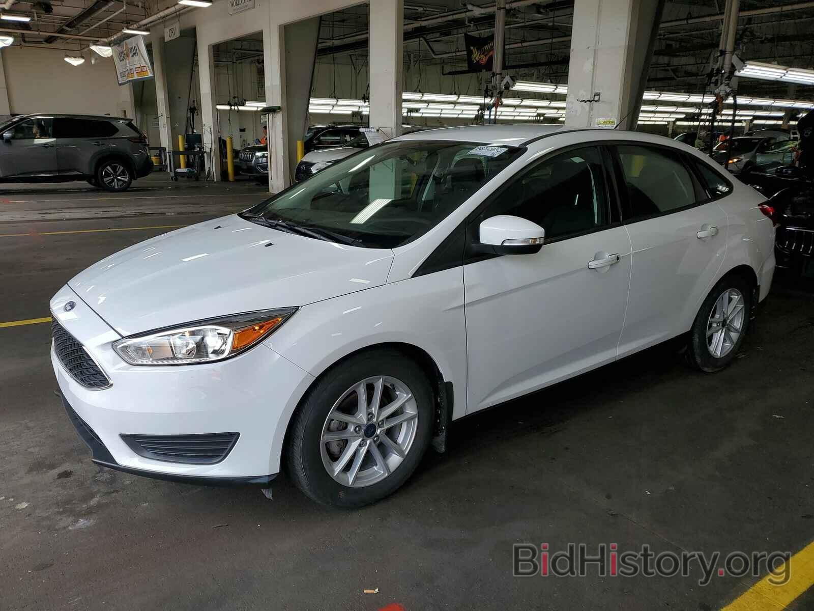 Photo 1FADP3F20JL298532 - Ford Focus SE 2018