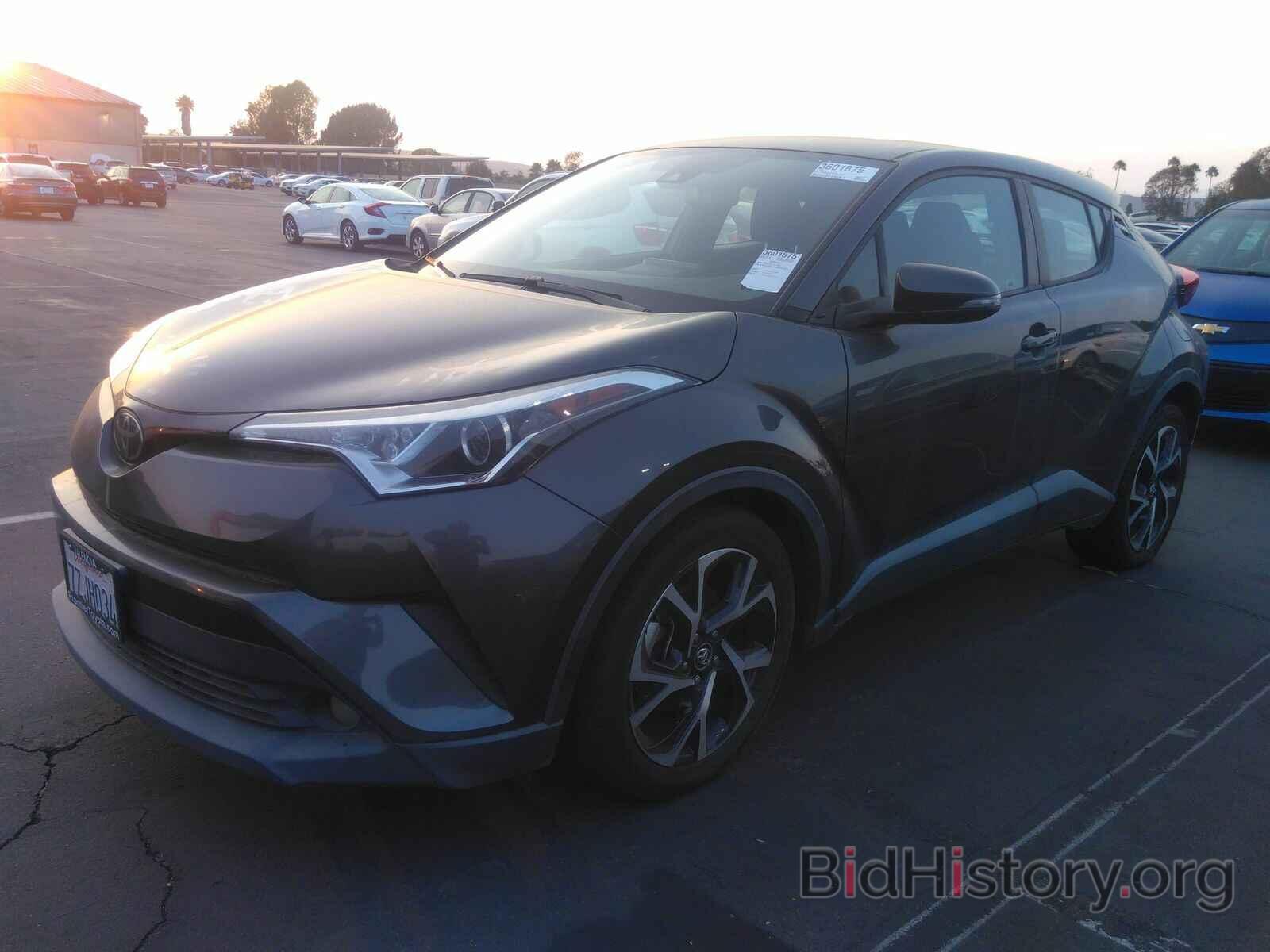 Photo NMTKHMBX6JR010144 - Toyota C-HR 2018