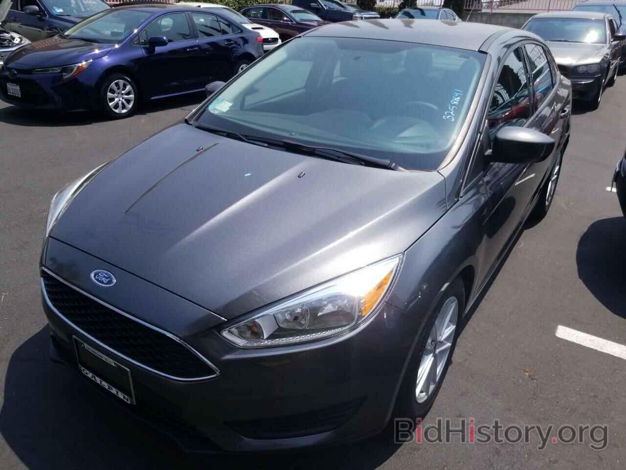 Photo 1FADP3FEXJL312804 - Ford Focus SE 2018