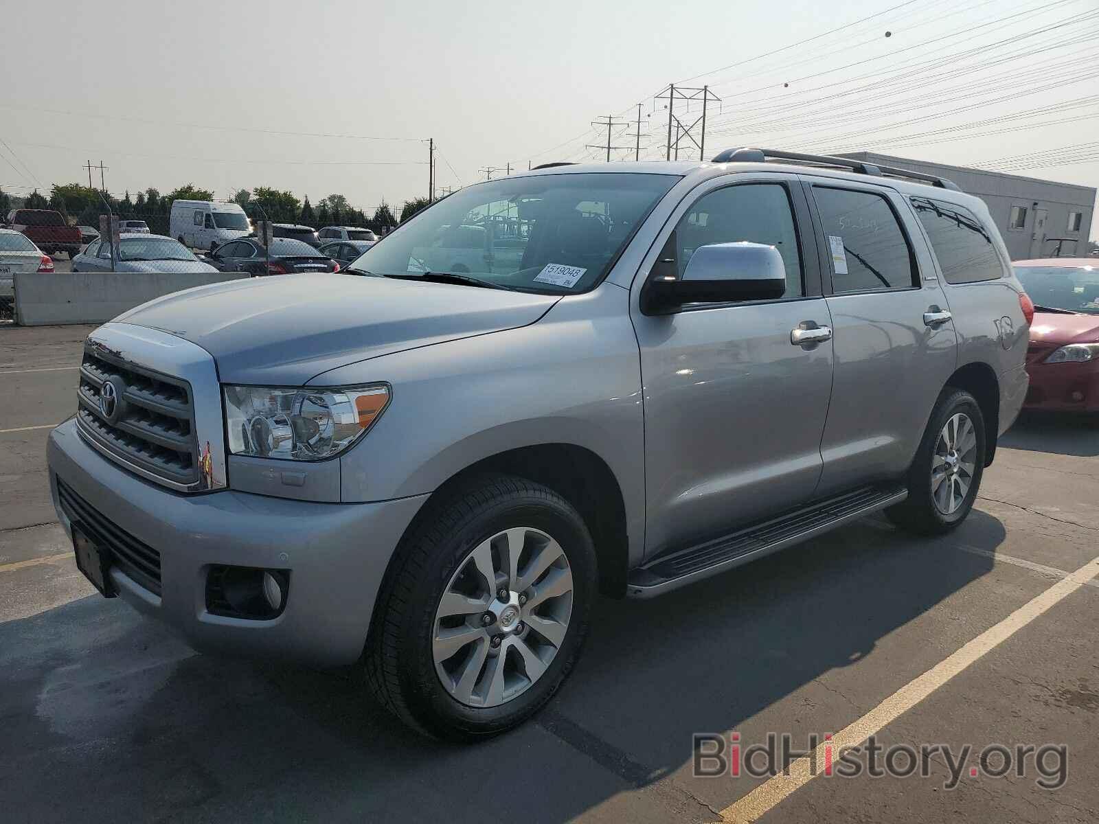 Photo 5TDJY5G19GS146641 - Toyota Sequoia 2016