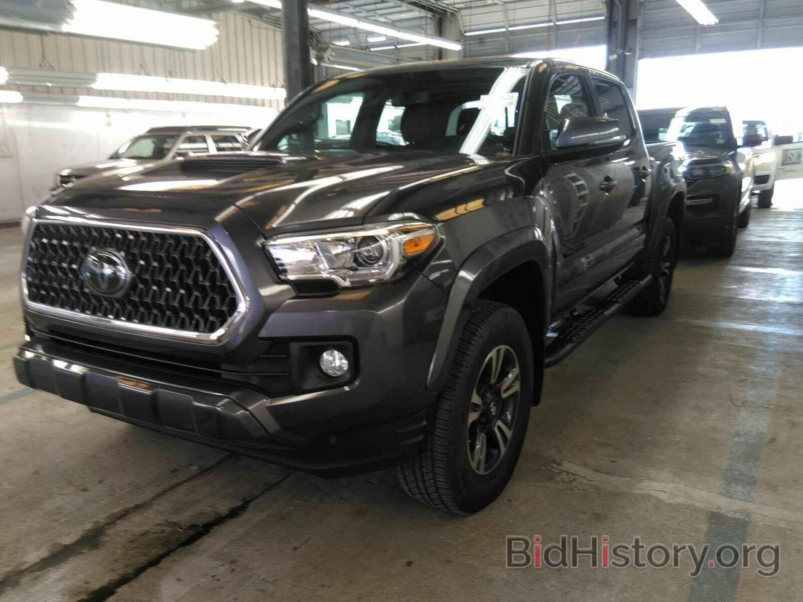 Photo 3TMAZ5CN8JM071573 - Toyota Tacoma 2018