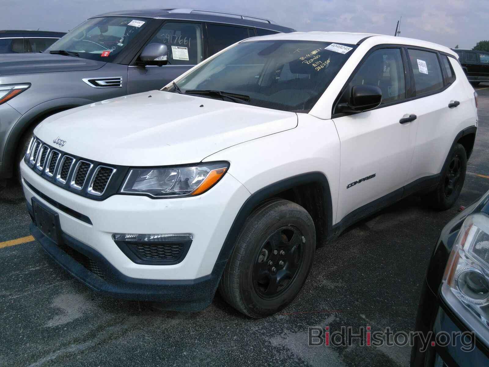 Photo 3C4NJCAB0JT286358 - Jeep Compass 2018