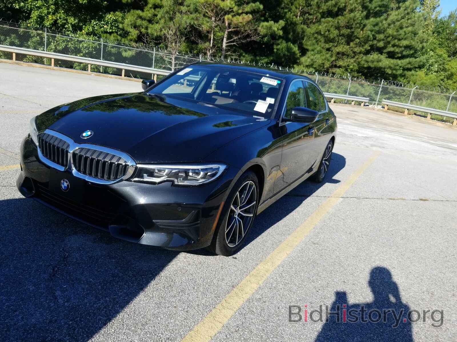 Photo WBA5R1C58KAJ99043 - BMW 3 Series 2019