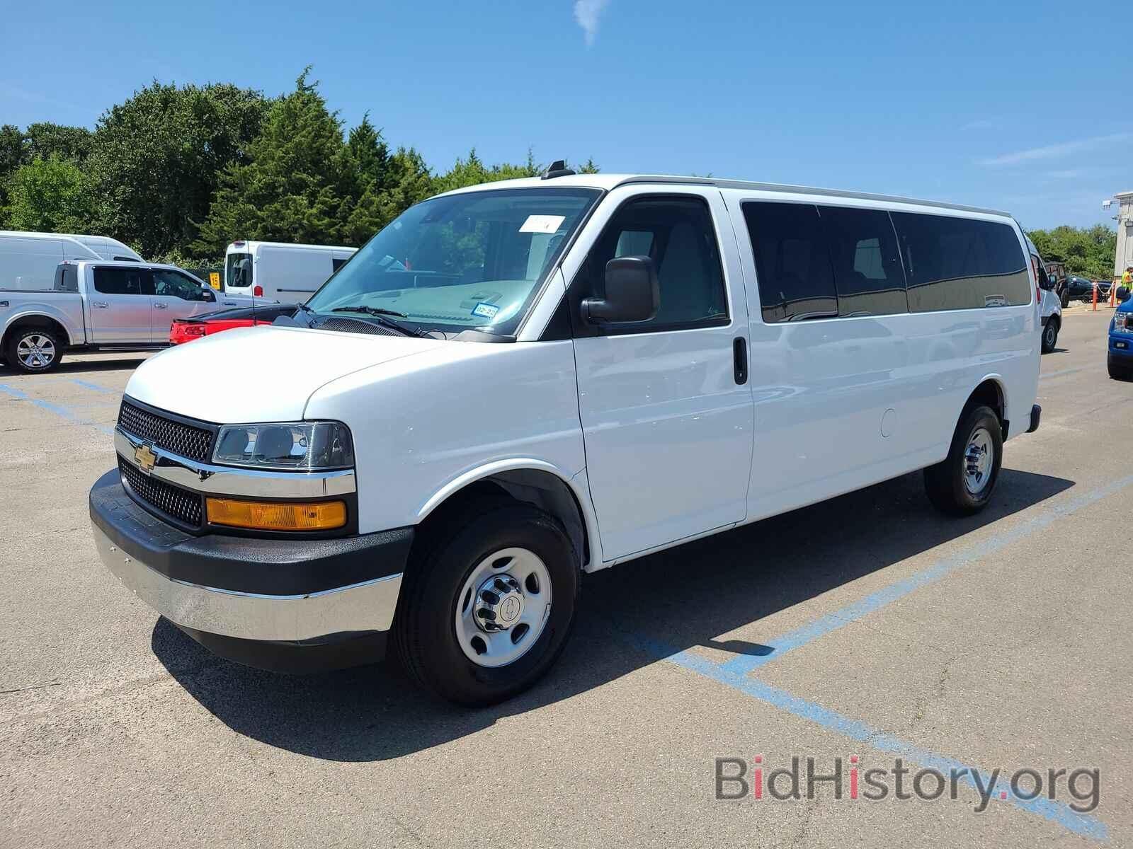 Фотография 1GAZGPFG1L1192066 - Chevrolet Express Passenger 2020