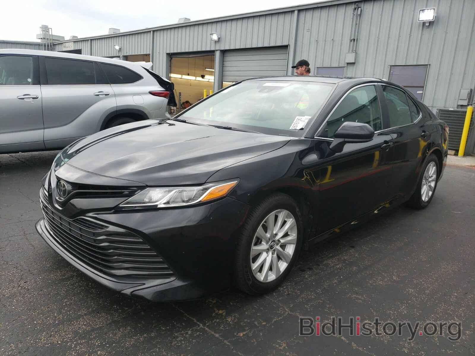 Photo 4T1B11HK7KU187777 - Toyota Camry LE 2019