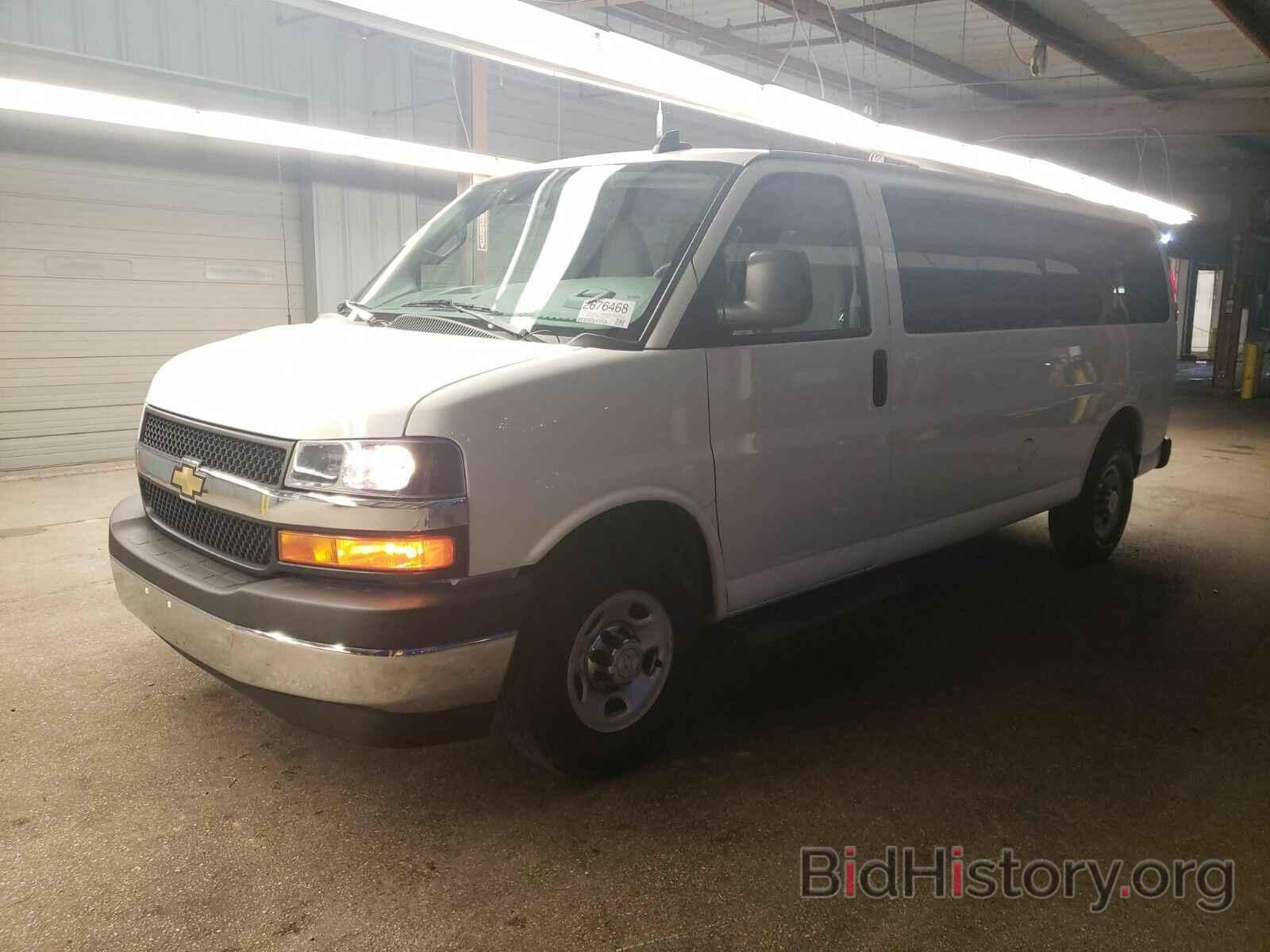 Photo 1GAZGPFG3L1151776 - Chevrolet Express Passenger 2020