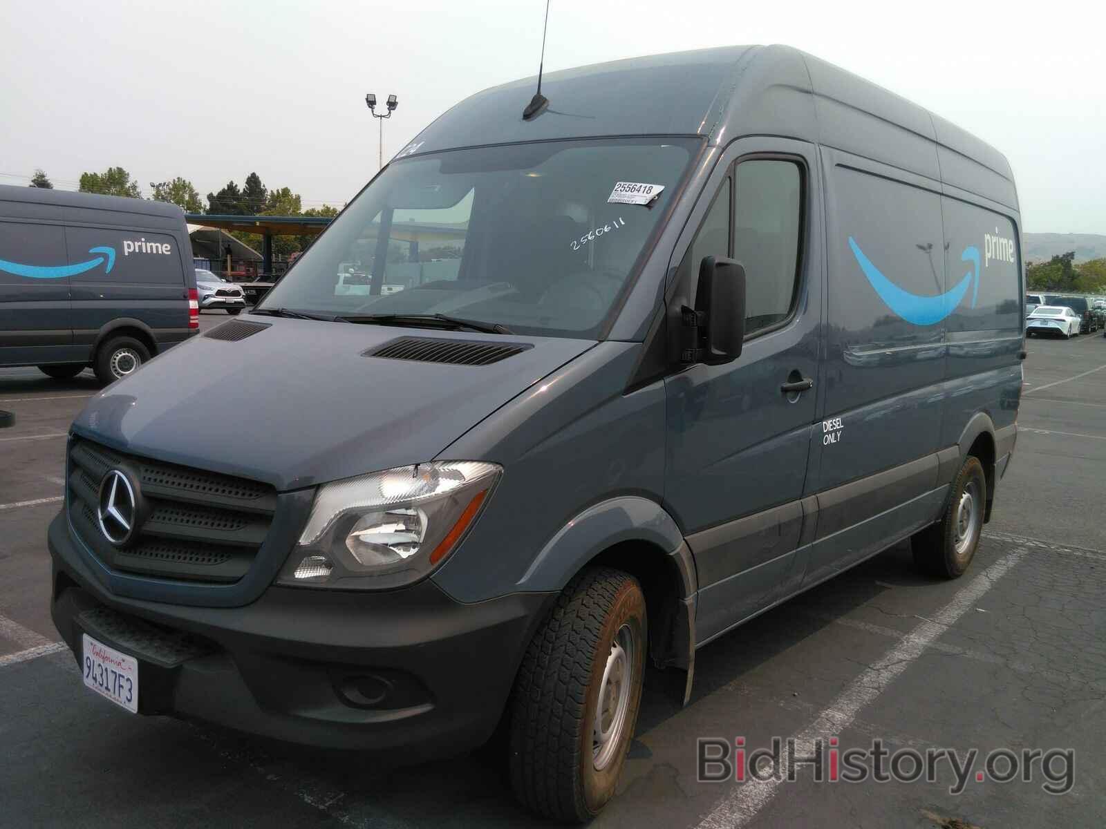 Photo WD3PE7CD0JP629042 - Mercedes-Benz Sprinter Cargo Van 2018