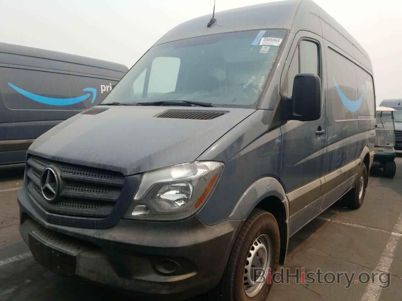 Photo WD3PE7CD8JP647014 - Mercedes-Benz Sprinter Cargo Van 2018