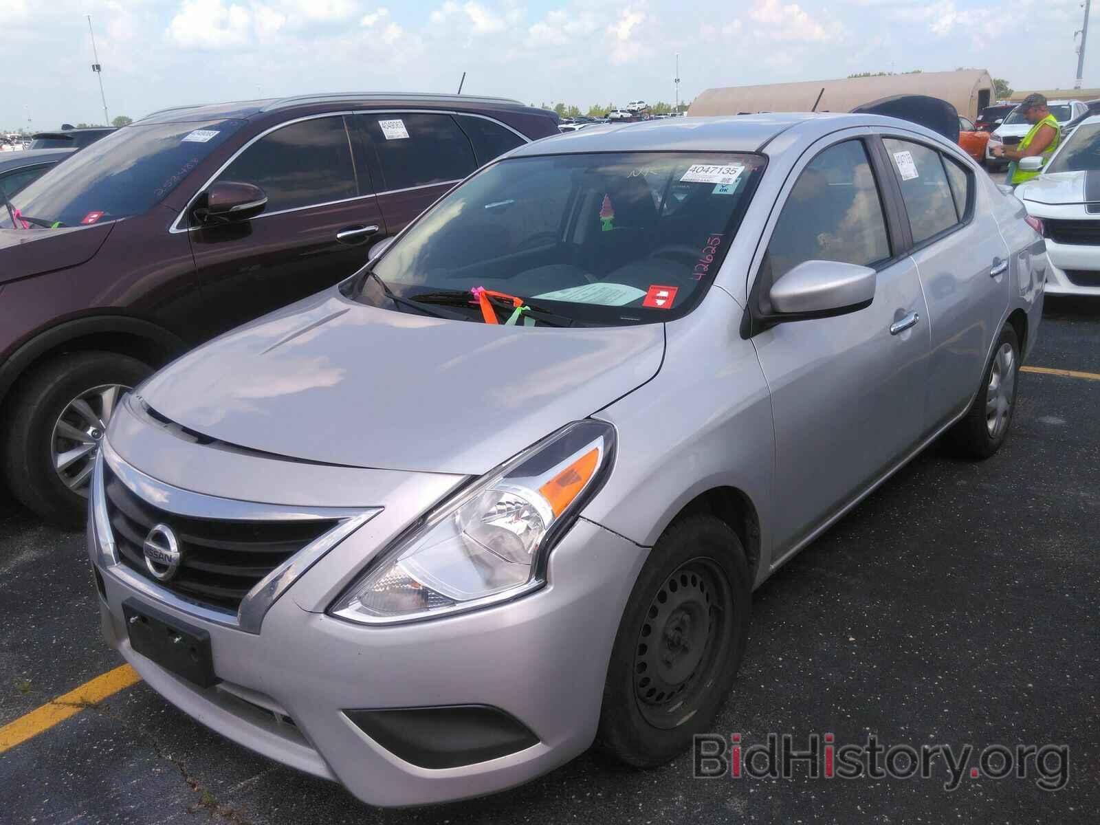 Photo 3N1CN7AP2HK426251 - Nissan Versa Sedan 2017