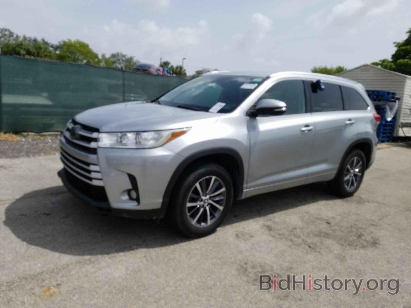 Фотография 5TDKZRFH4JS536206 - Toyota Highlander 2018