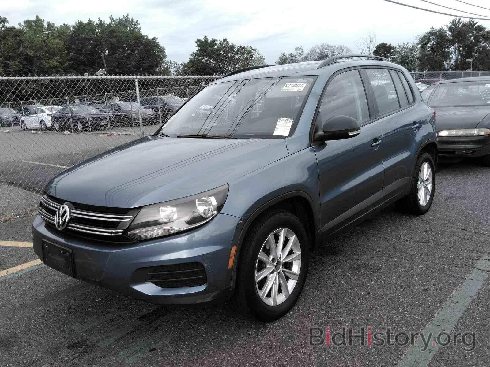 Photo WVGBV7AX9HK054052 - Volkswagen Tiguan Limited 2017