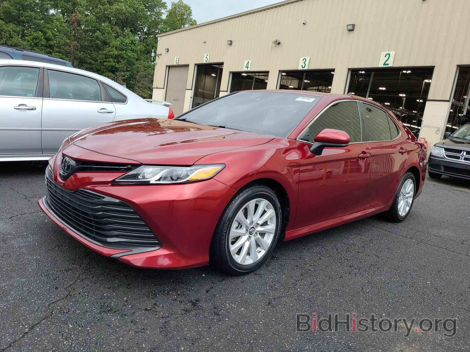 Photo 4T1B11HK6KU725000 - Toyota Camry LE 2019