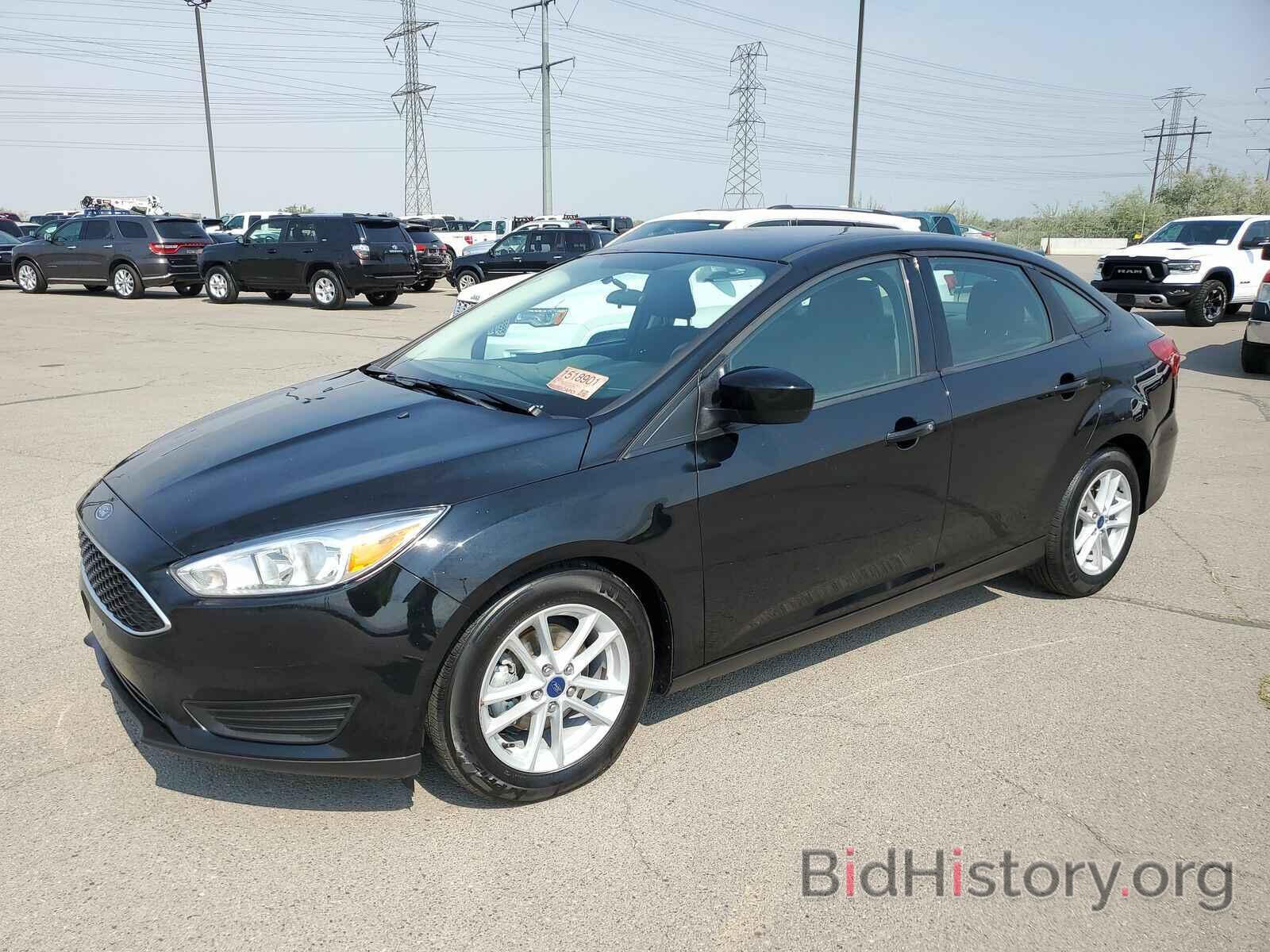 Photo 1FADP3FE1JL235756 - Ford Focus SE 2018