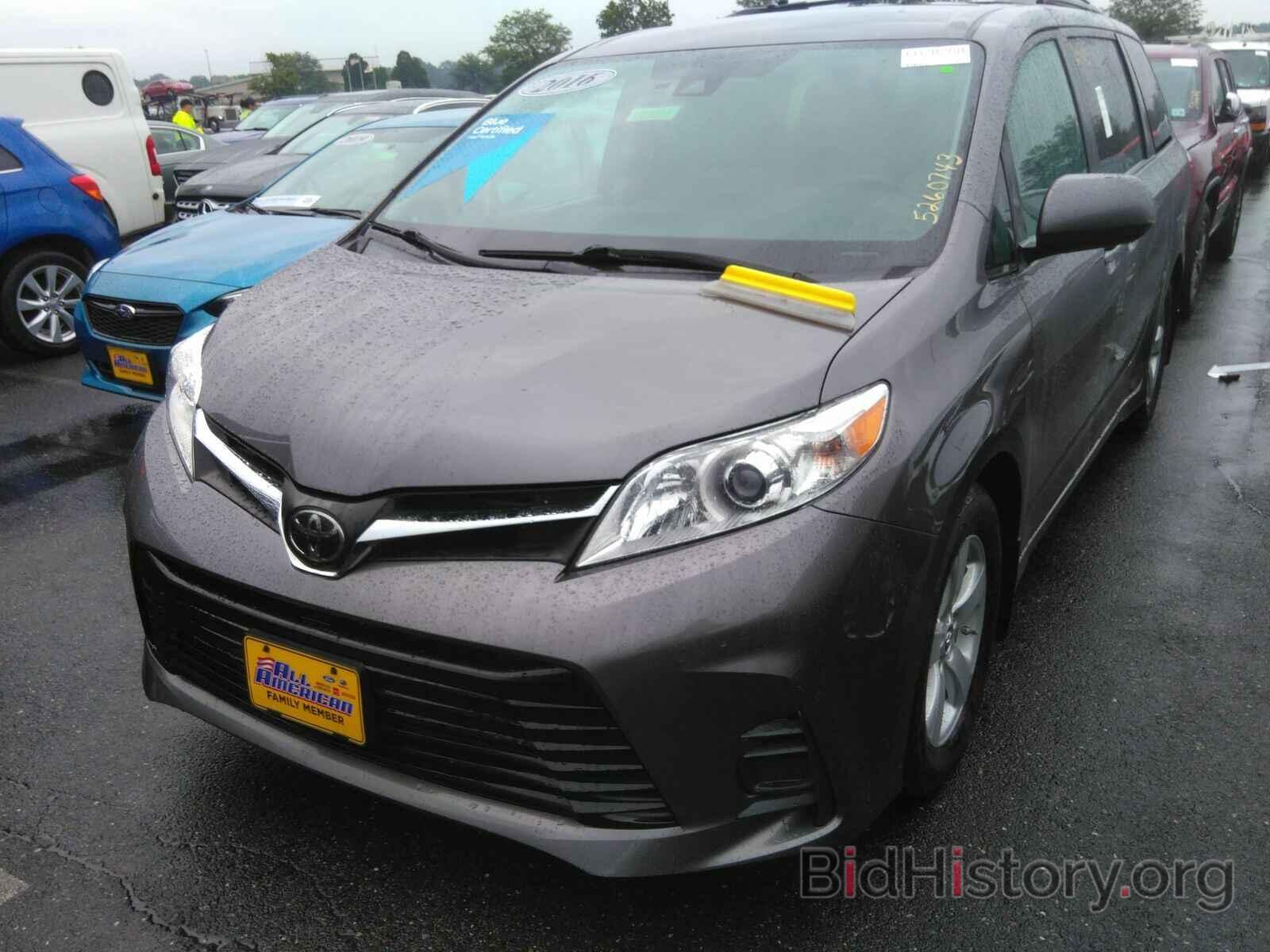 Photo 5TDKZ3DC3JS951294 - Toyota Sienna LE 2018