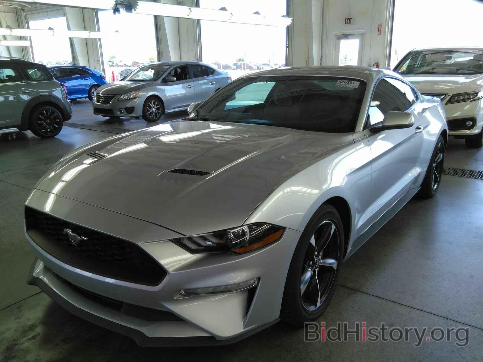 Photo 1FA6P8TH7J5117428 - Ford Mustang 2018