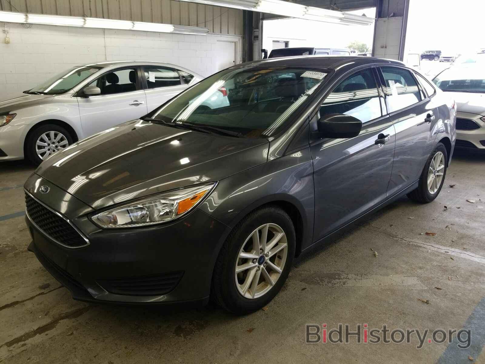 Фотография 1FADP3F27JL209006 - Ford Focus SE 2018