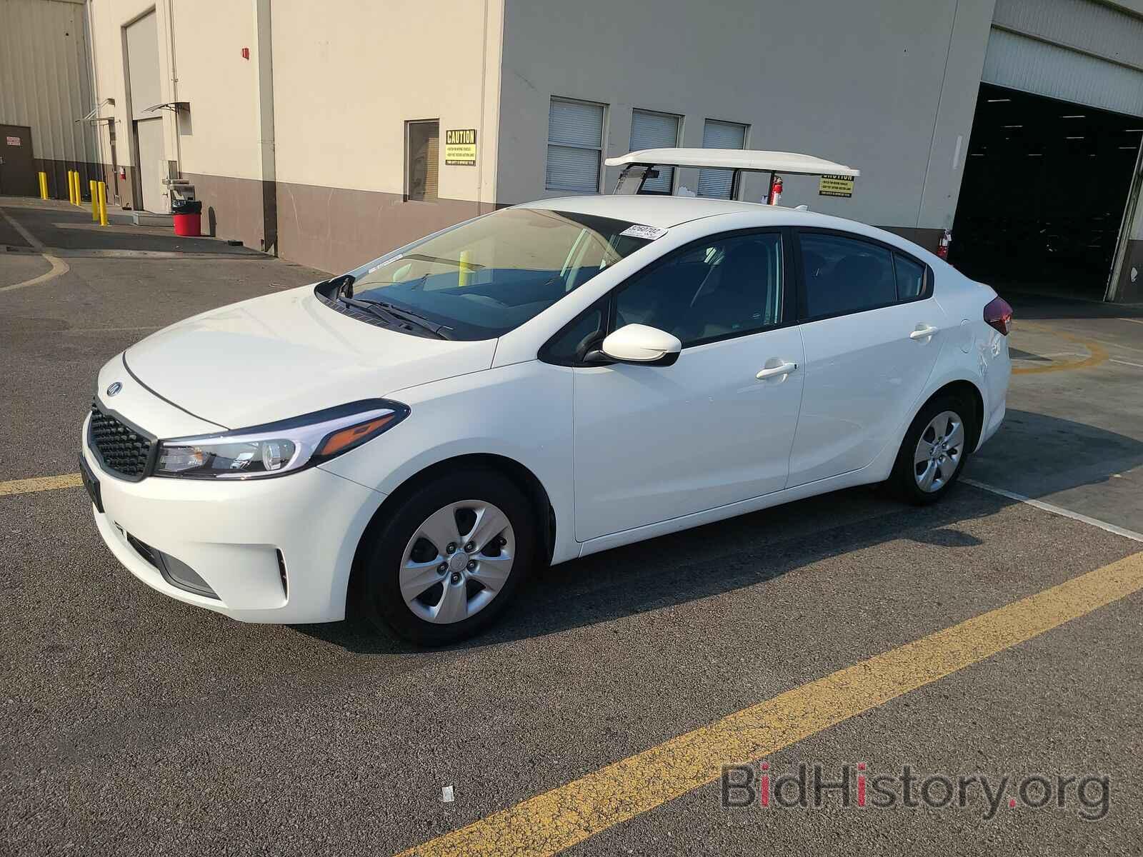 Photo 3KPFK4A71JE185224 - Kia Forte LX 2018