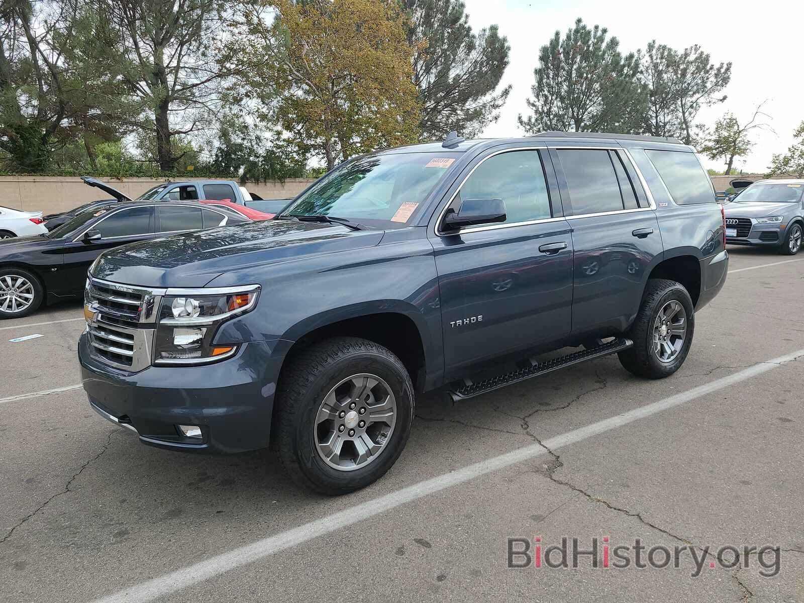 Photo 1GNSKBKC5KR228376 - Chevrolet Tahoe 2019